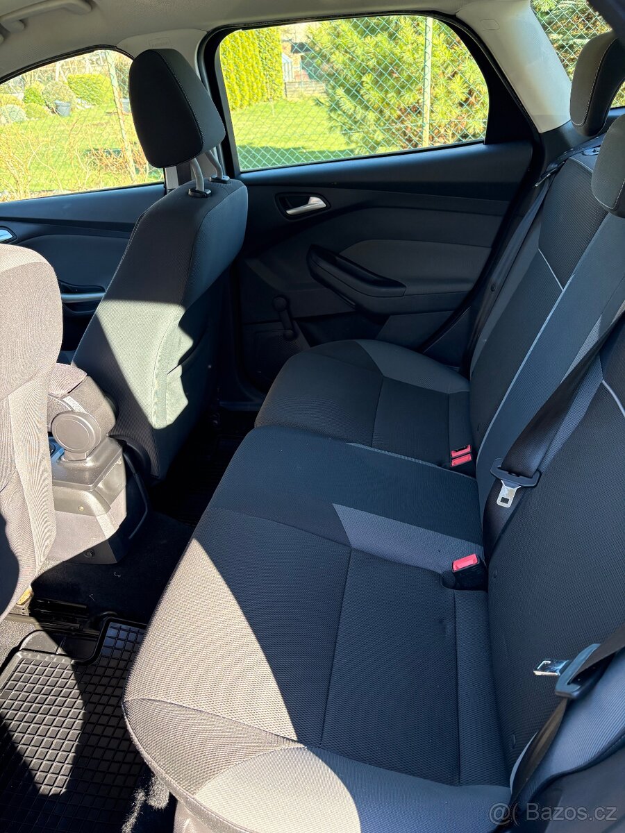 Focus kombi 1,6 i - 9