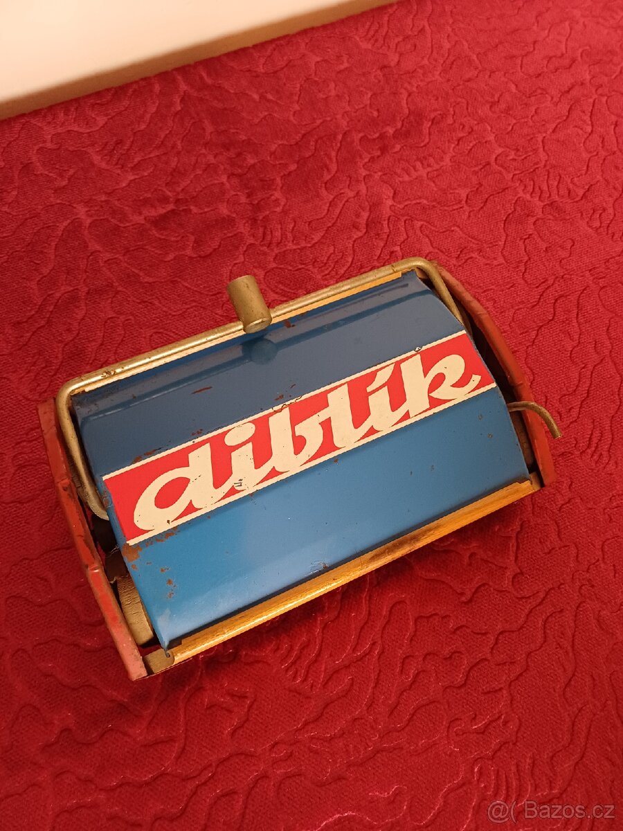 Staré hračky. Ites,kdn. - 9