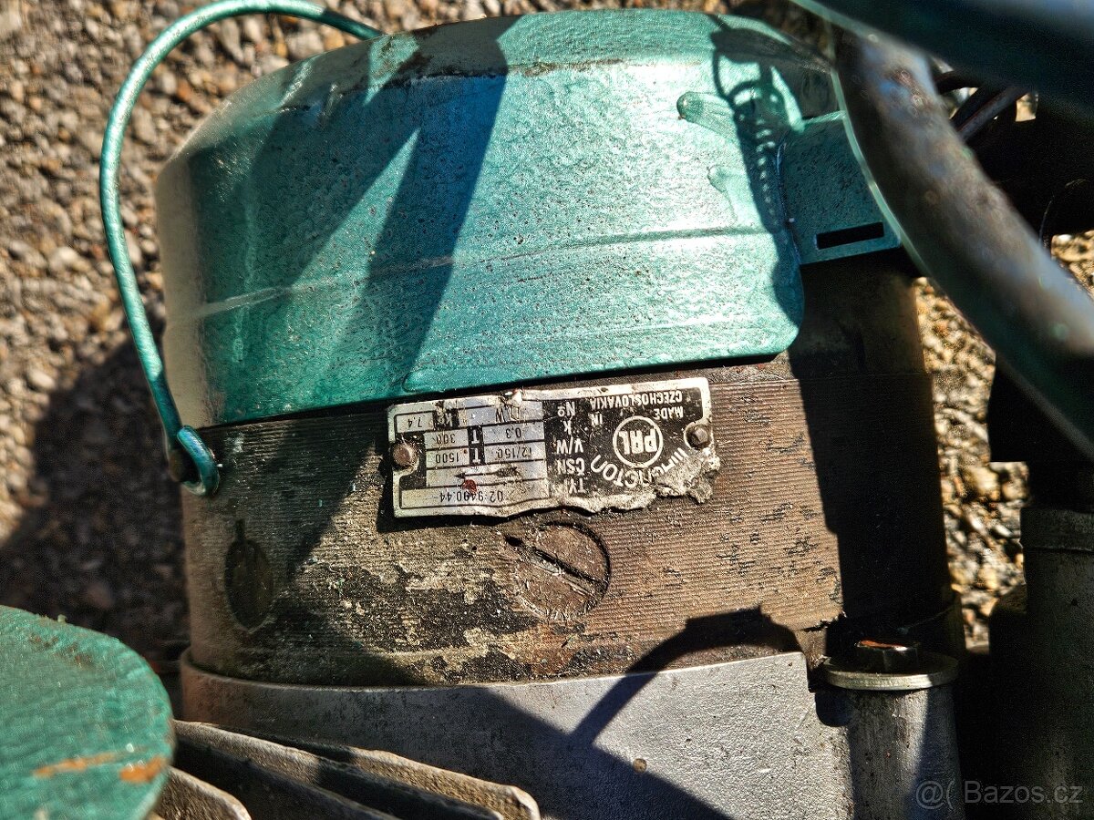 Prodám motor Velorex typ 572/350 - 9