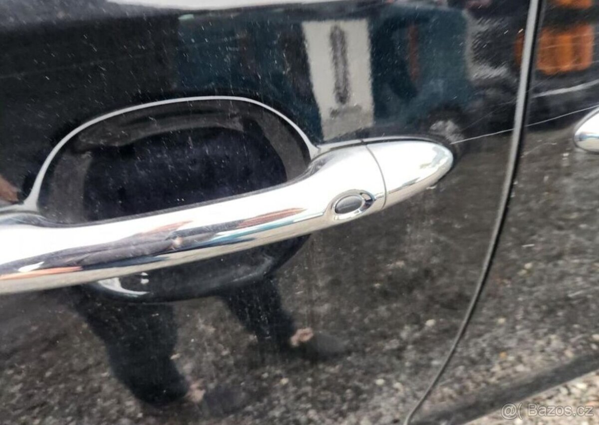 Kia Carnival 9 míst-REZERVACE1 - 9