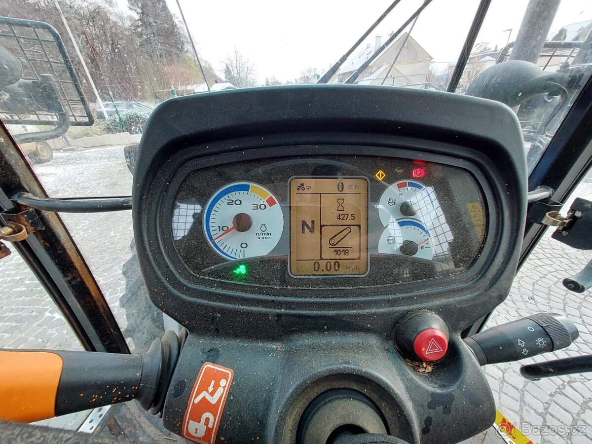 Traktor Hew Holland T4.95 - 9