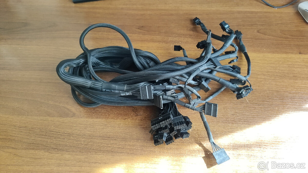 EVGA SuperNOVA 1300 G2 1300W - 9