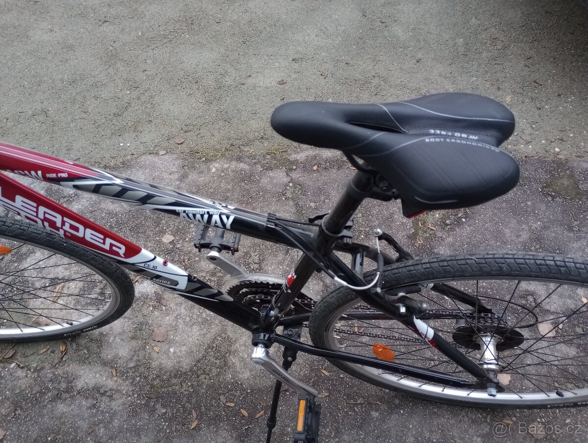 Nové Trekingové , crossové kolo rám 17 - 9