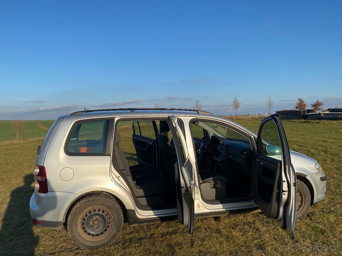 VW Touran 2.0 TDI 103 KW - 9