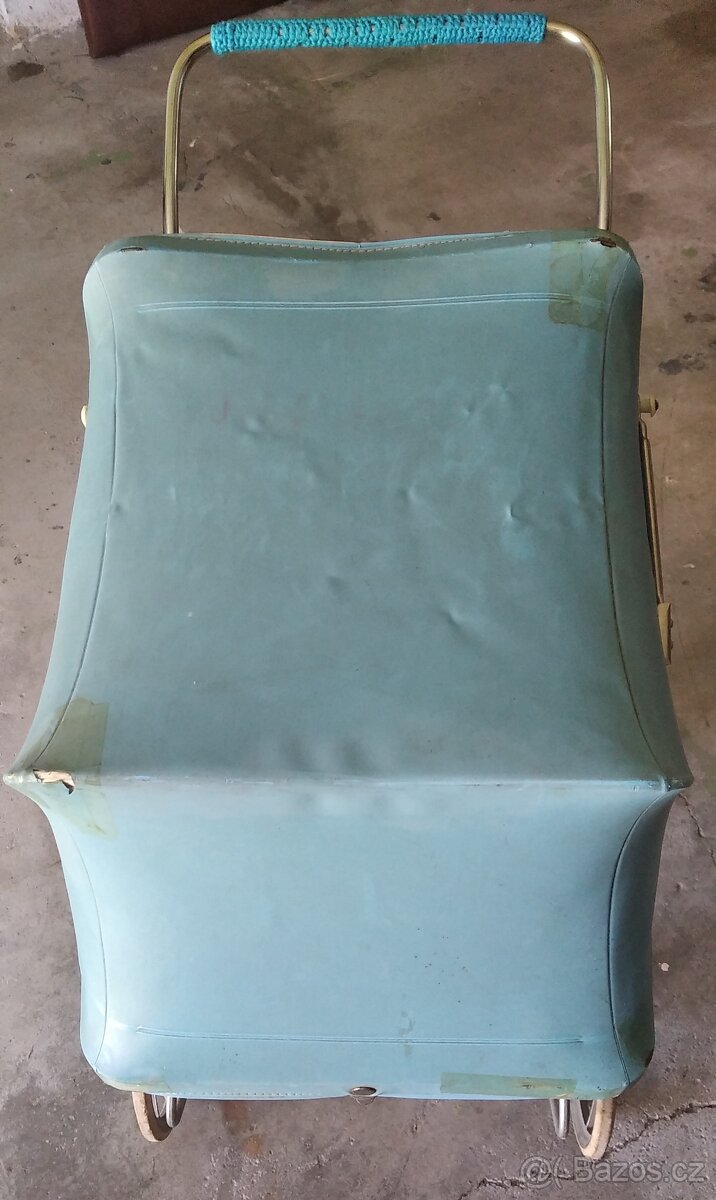 retro hluboký kočárek pro panenky - 9