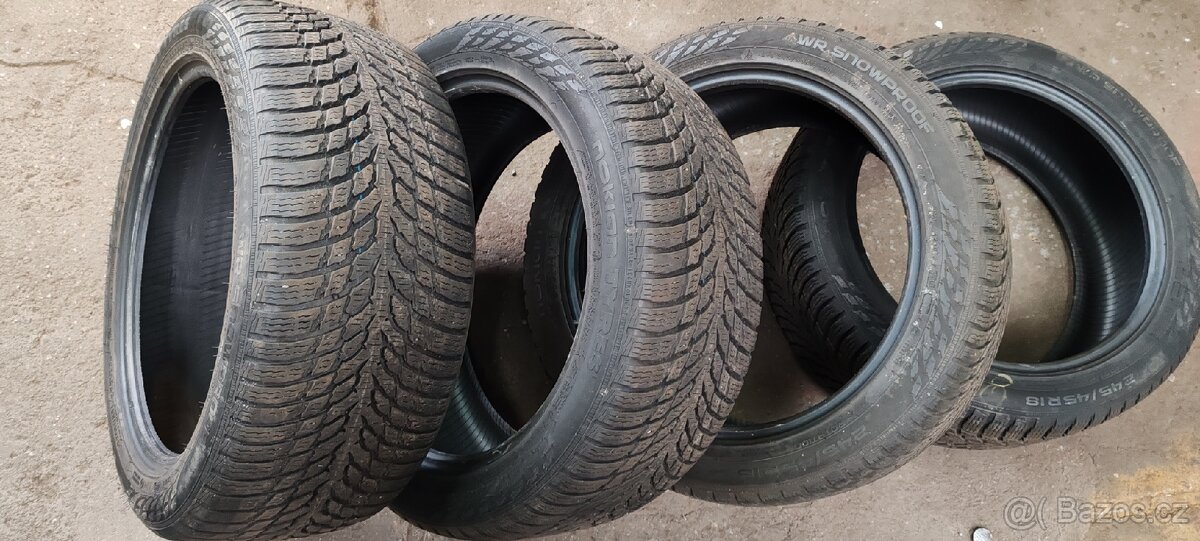 Zimní sada pneumatik Nokian 245/45R18 100V 6,00mm - 9