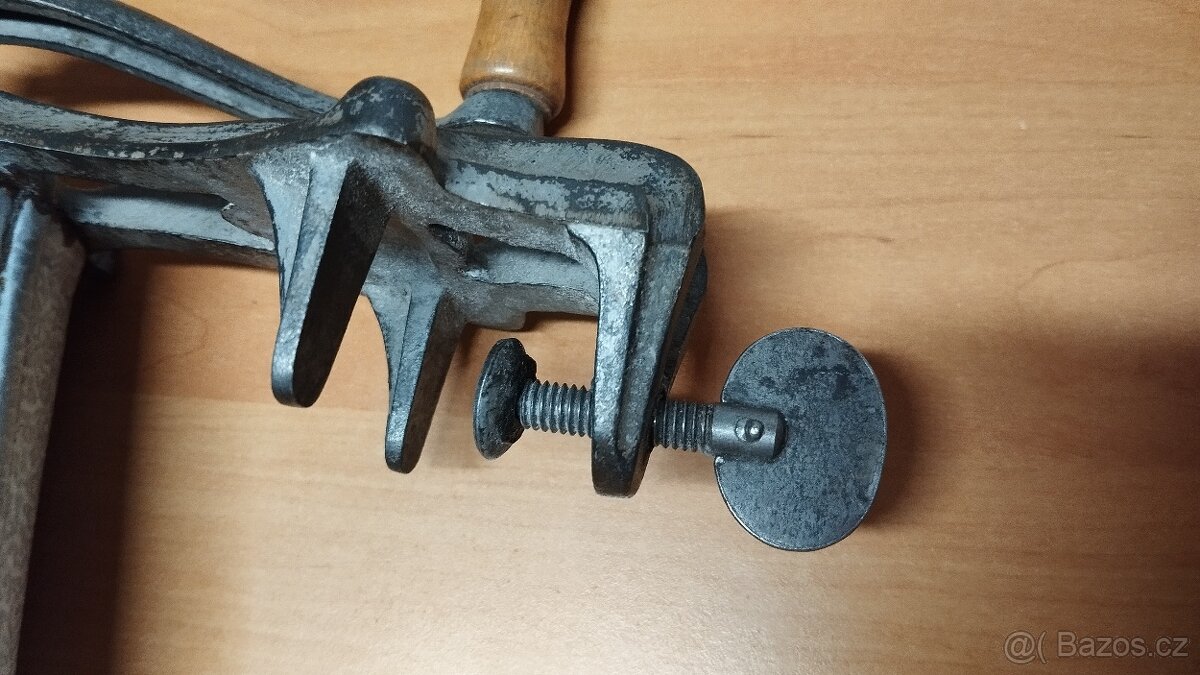 Starožitný zachovalý mlýnek na storuhanku, IDA se smaltem - 9