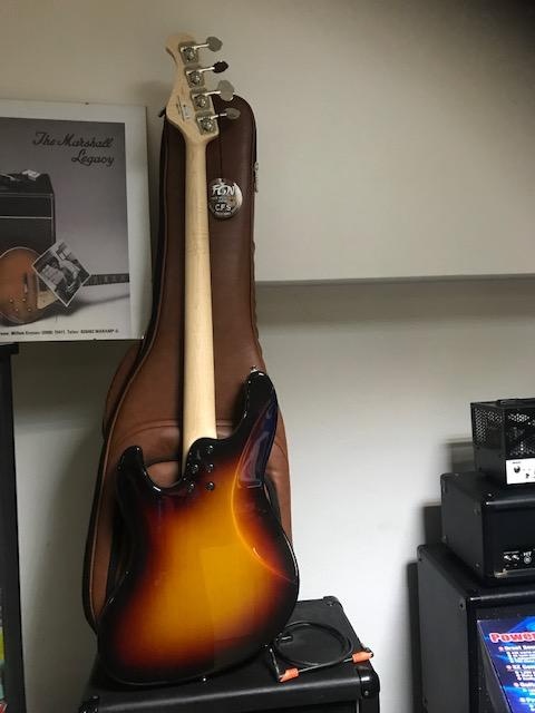 Baskytary Cort , Squier, Ibanez, SX 4 a 5 i p - 9