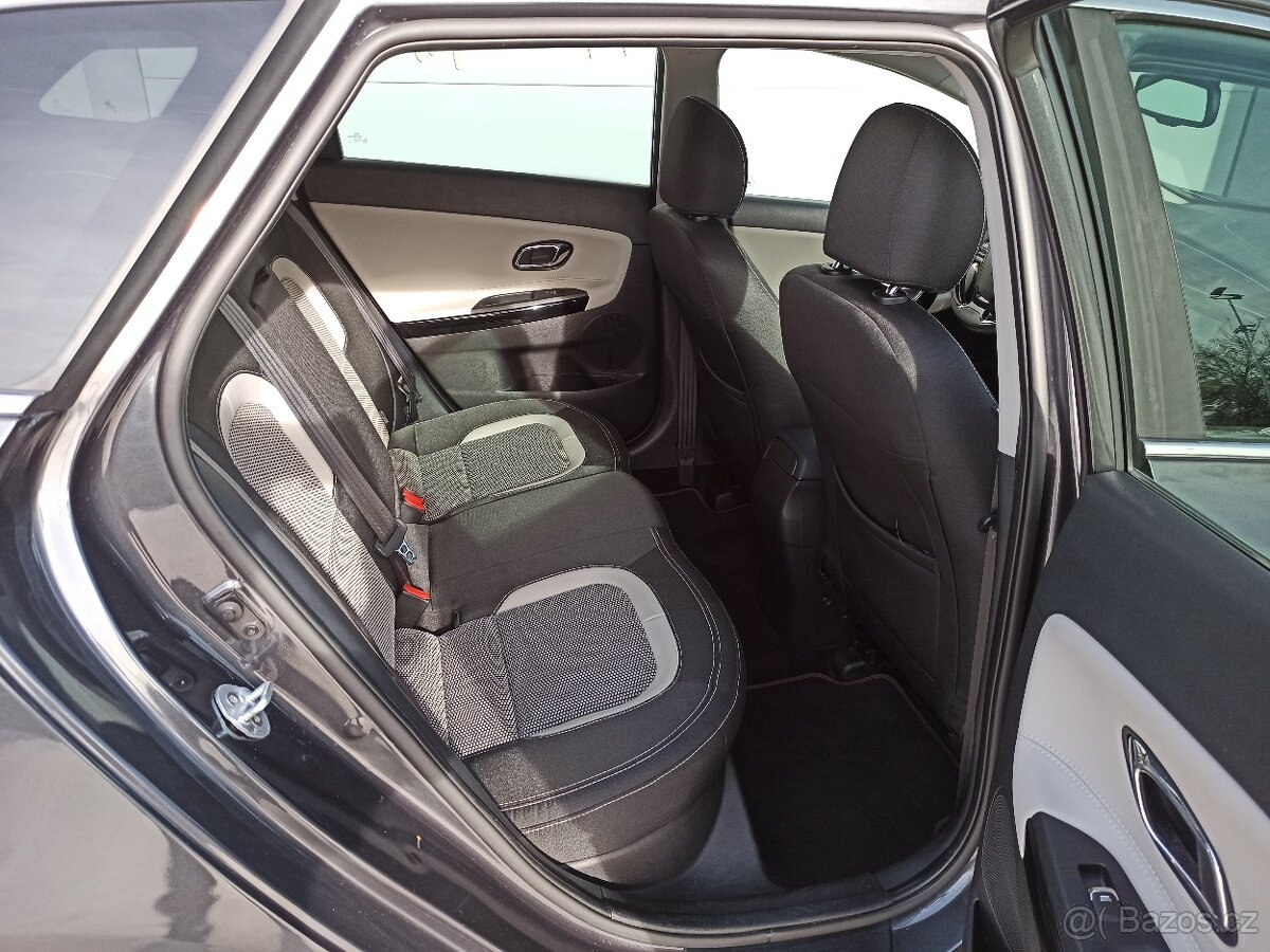 KIA CEED SW 1.6GDI 99kW ČR - 9