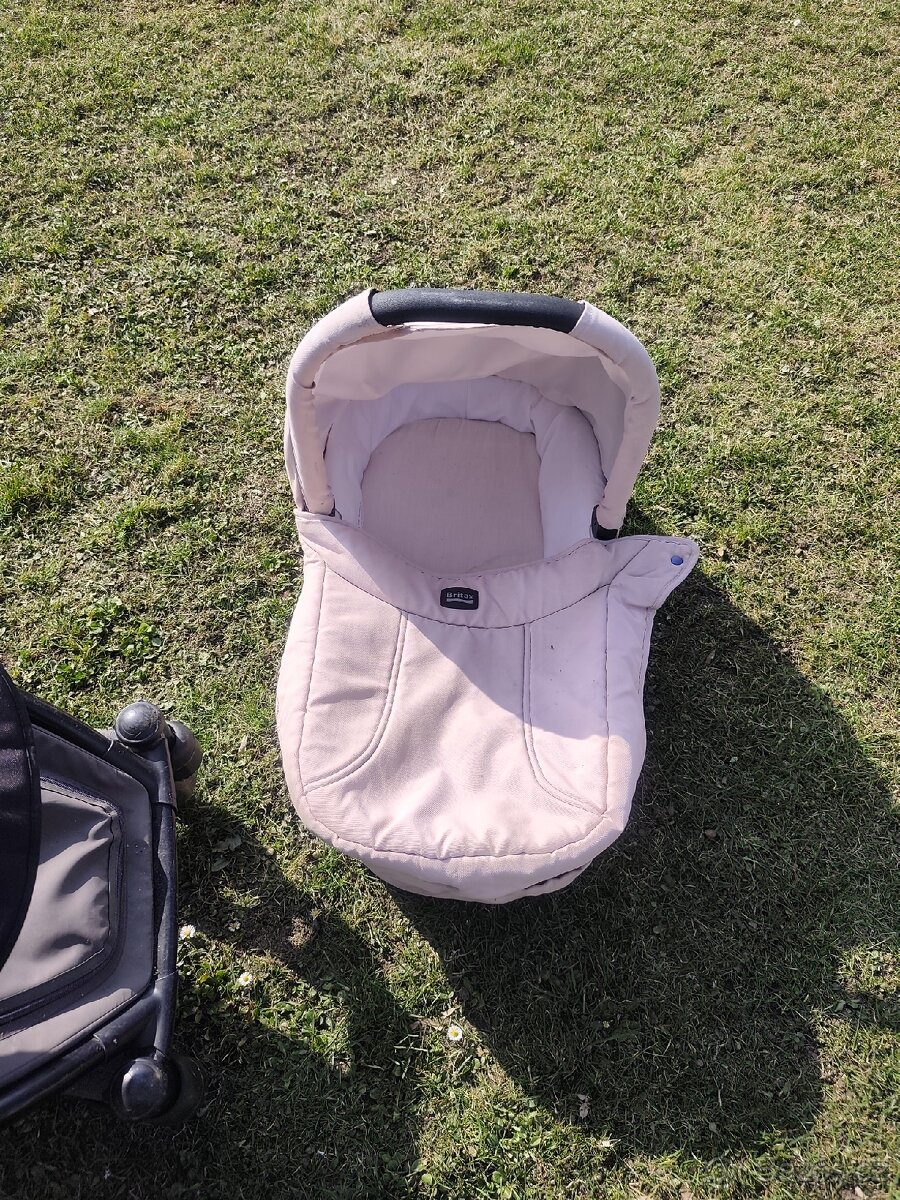 Kočárek pro sourozence - 9