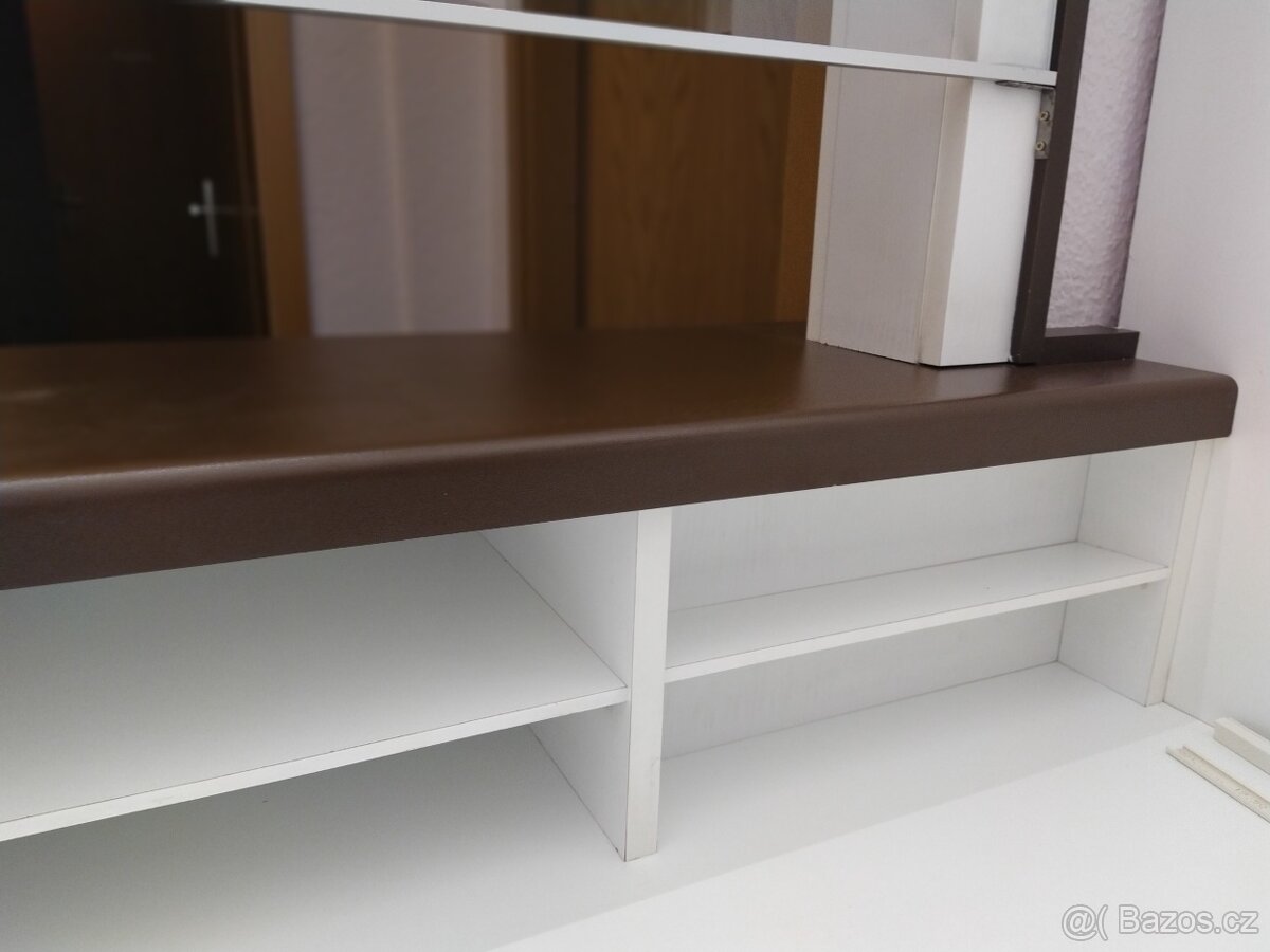 Kvalitní kancelářský nábytek / rohový stůl - 9