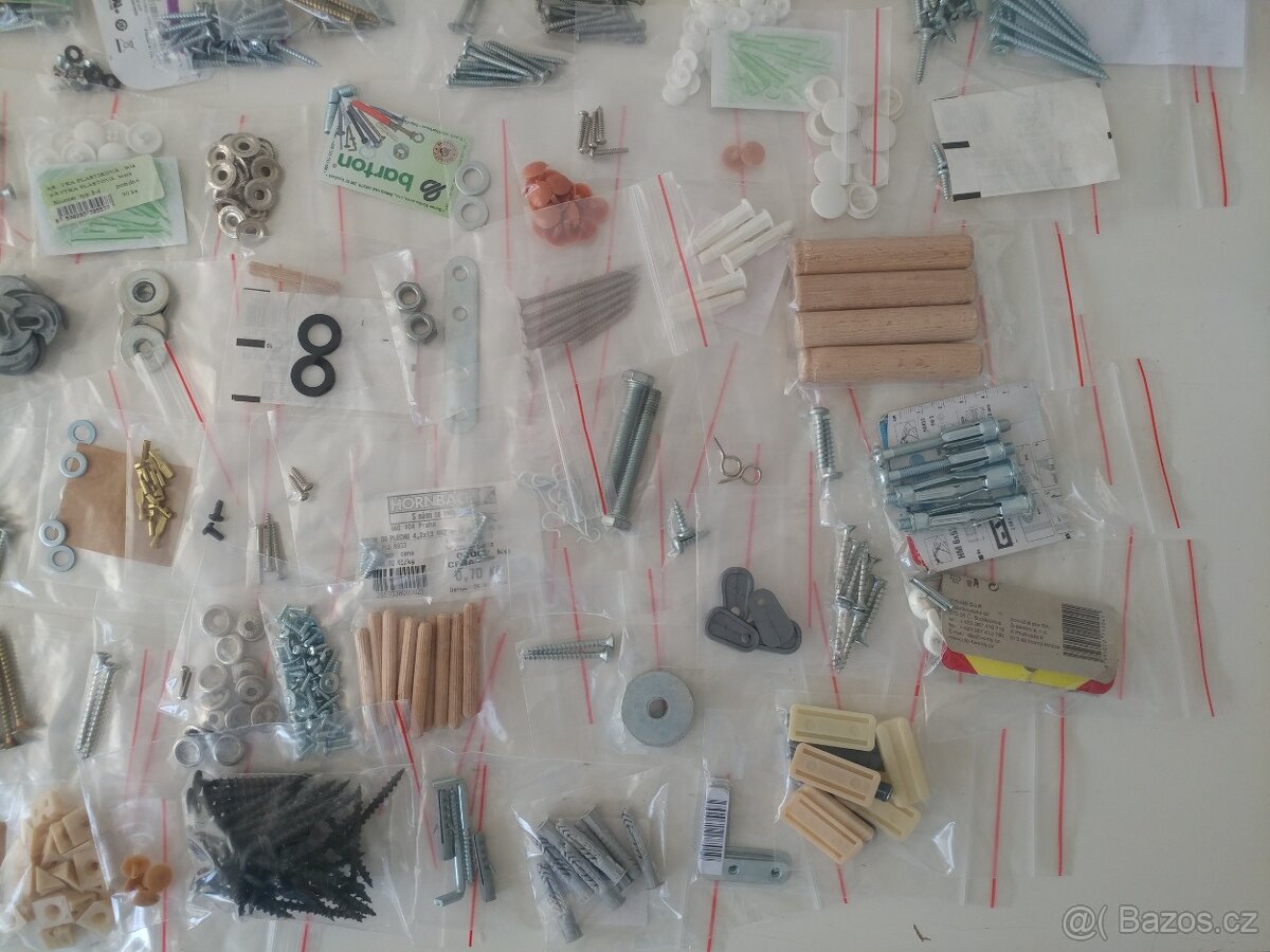 Spojovací materiál všemožného druhu, roztříděno, celkem 4 kg - 9