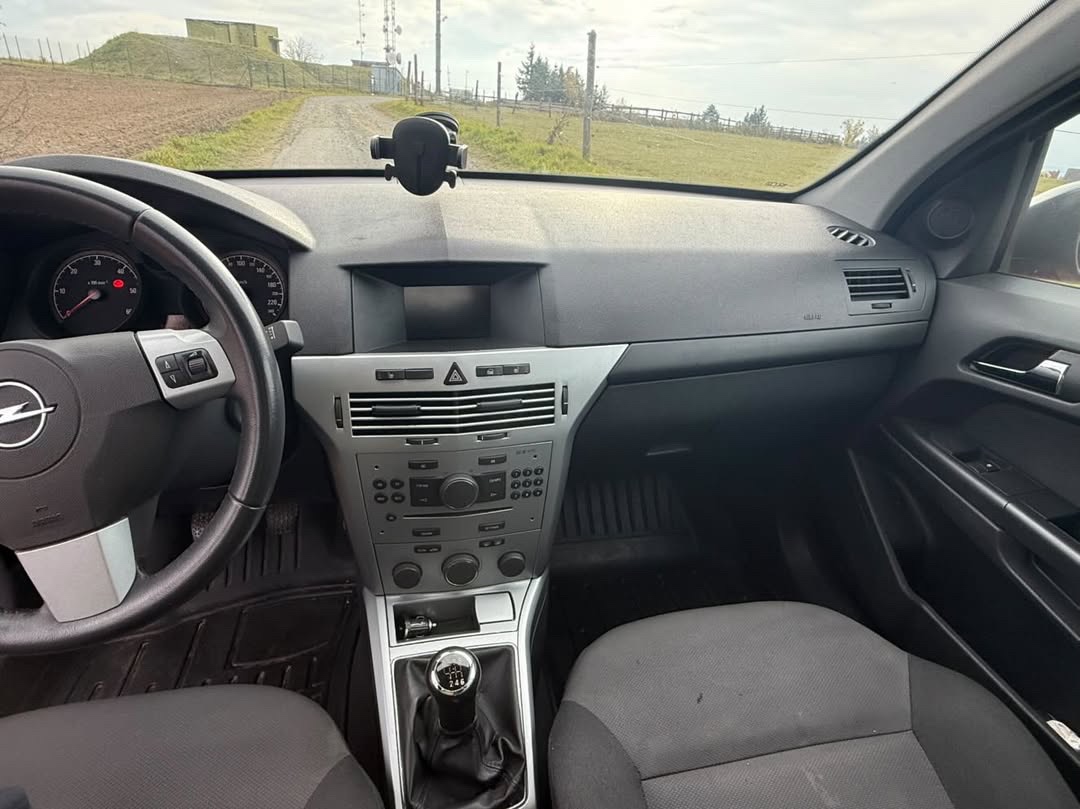 Prodám Opel Astra 1.7 CDTI, 81kw - 9