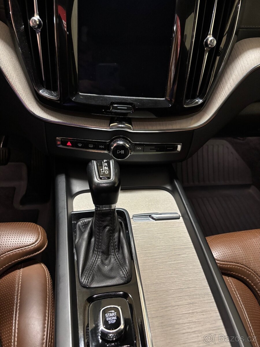 Volvo XC60 T5 2.0 AWD (2018) - odpočet DPH - 9