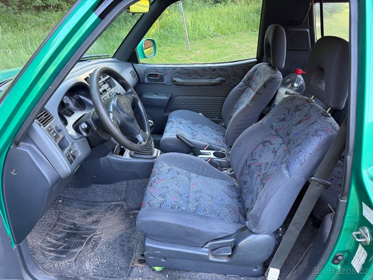 Toyota RAV 4 - 9