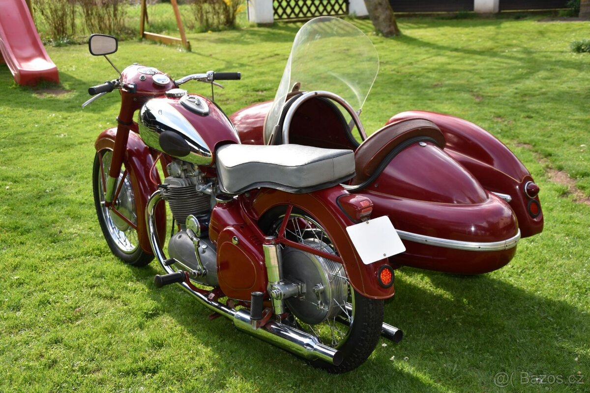 Pěkná JAWA 500 OHC 02 se sidecarem Velorex - 9