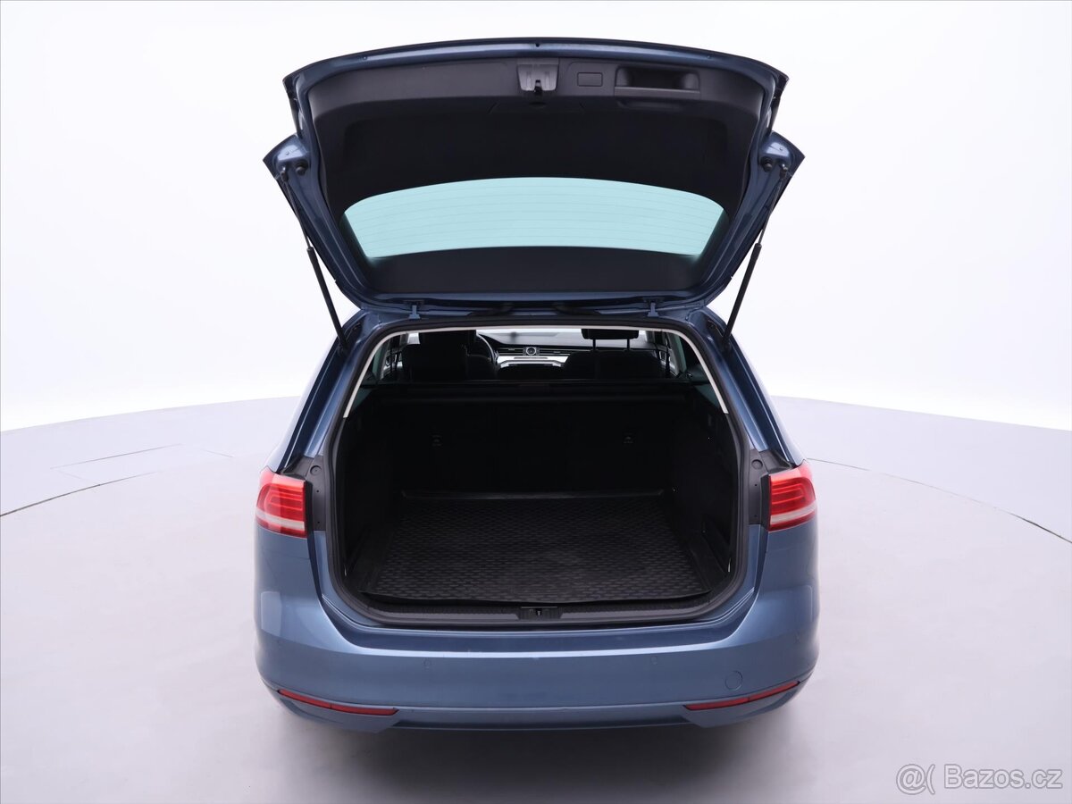 Volkswagen Passat 2,0 TDI 110kW CZ Comfortline (2015) - 9