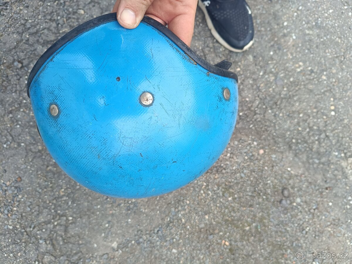 Prodám 2 ks starých moto helem, přileb na veterána - 9