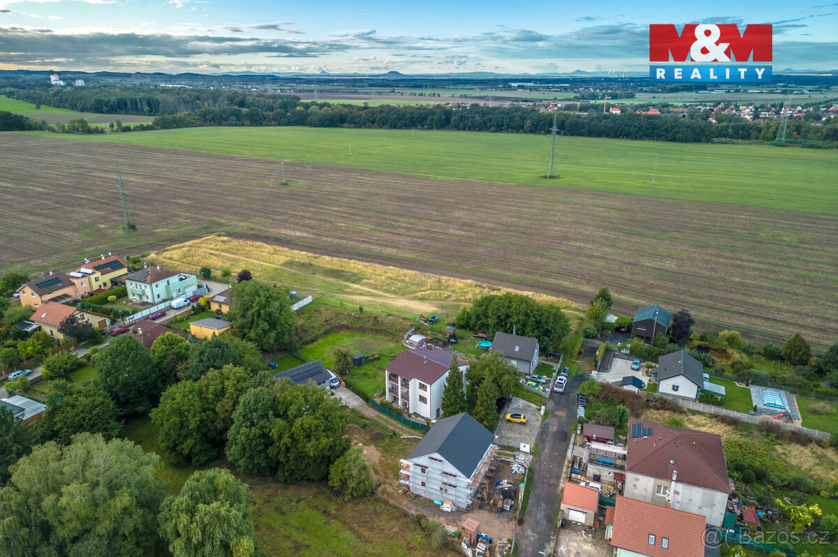 Prodej pozemku k bydlení, 839 m², Sluhy, okr. Praha - Východ - 9