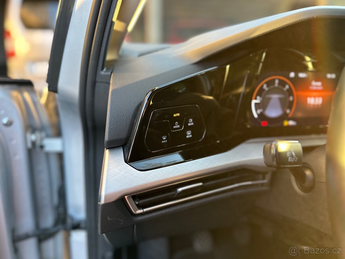 Volkswagen Golf 8 2.0 TDI 2021 - 9