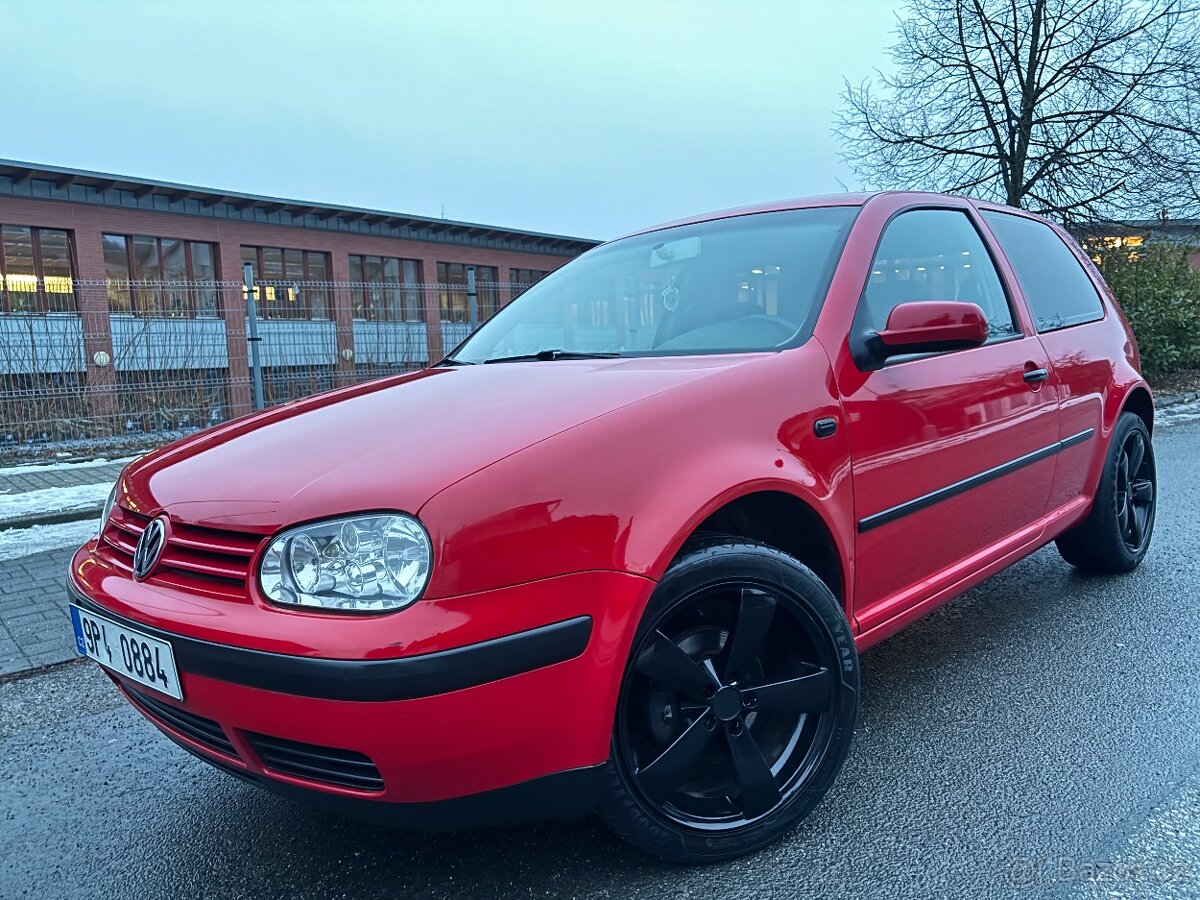 Volkswagen Golf 1.4i - 9
