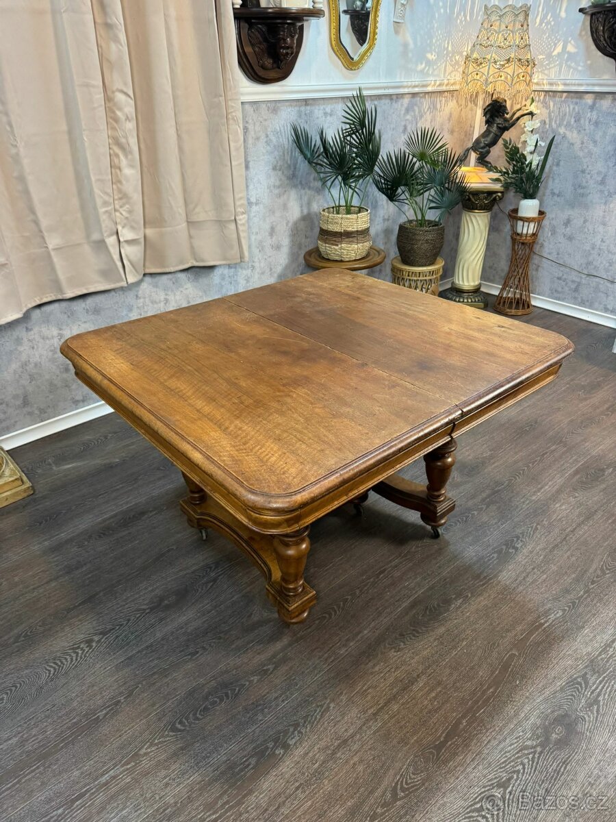 Starožitný jídelní stůl - 9