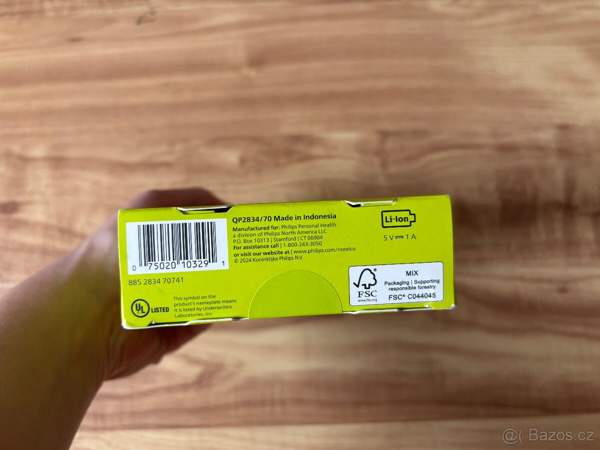 Planžetový holicí strojek Philips OneBlade 360 - 9