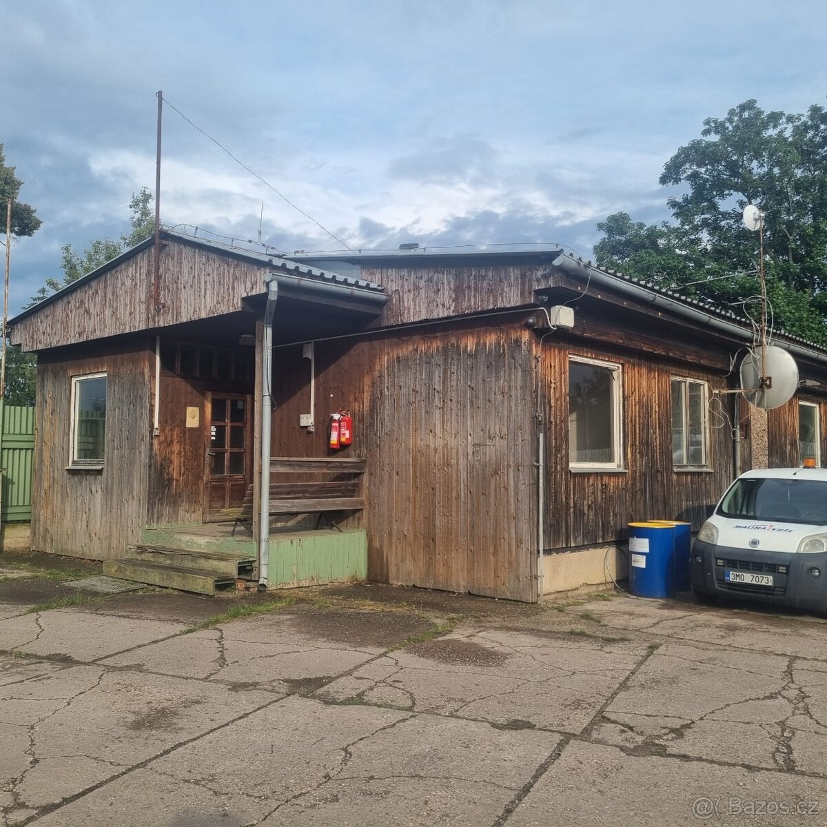 Pronájem nebytových, skladovacích prostor - 9