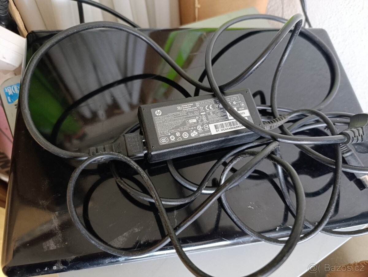 počítač HP compaq presario CQ61 - 9