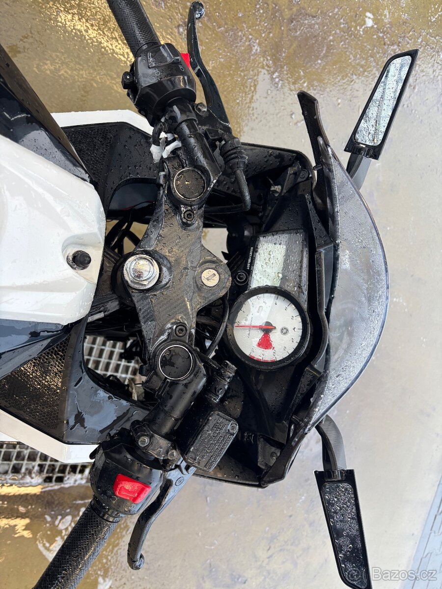 Yamaha yzfr 125 - 9