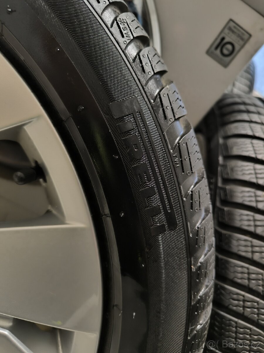 ALU kola VW Golf 8 Octavia 5x112 r17 Originál,zimní pneu 99% - 9