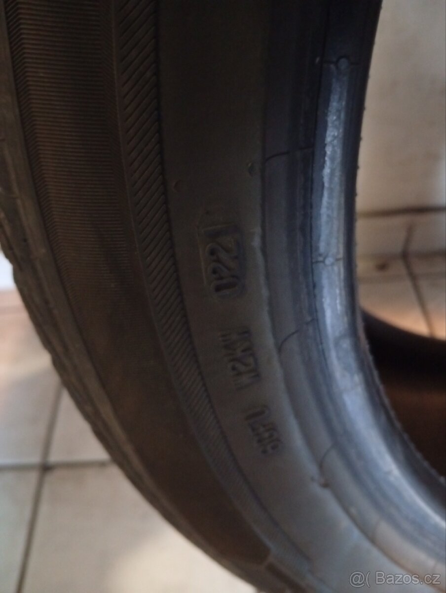 Zimní Barum 235/45R18 - 9