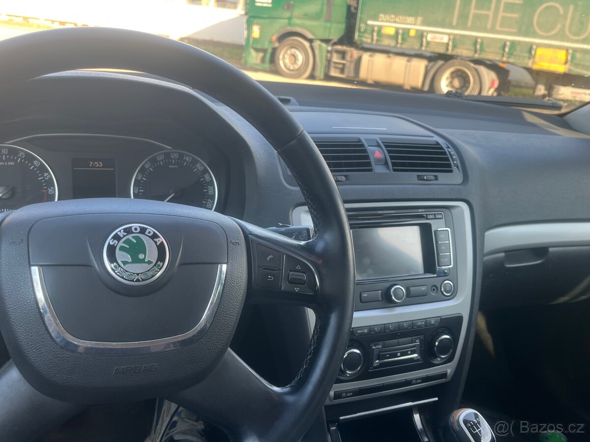 Škoda octavia II 1.6 TDi 77kw rok 2012 - 9