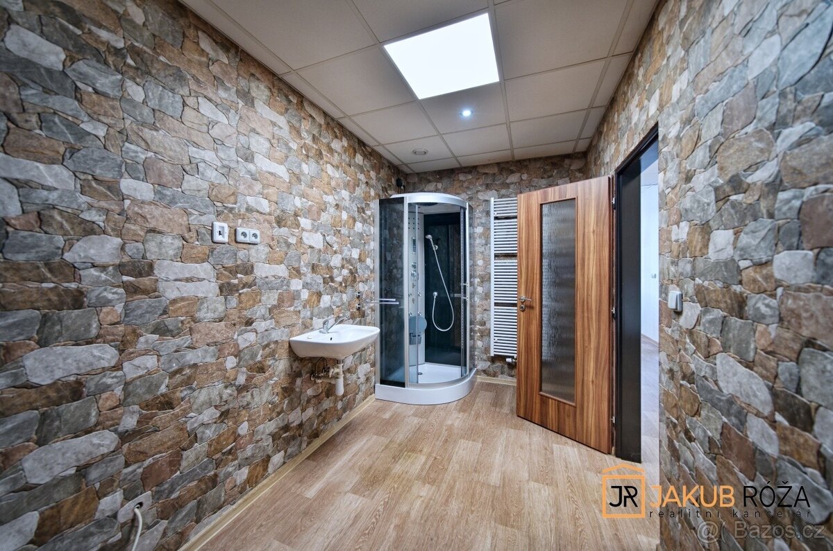 Pronájem kanceláře 159 m² - 9