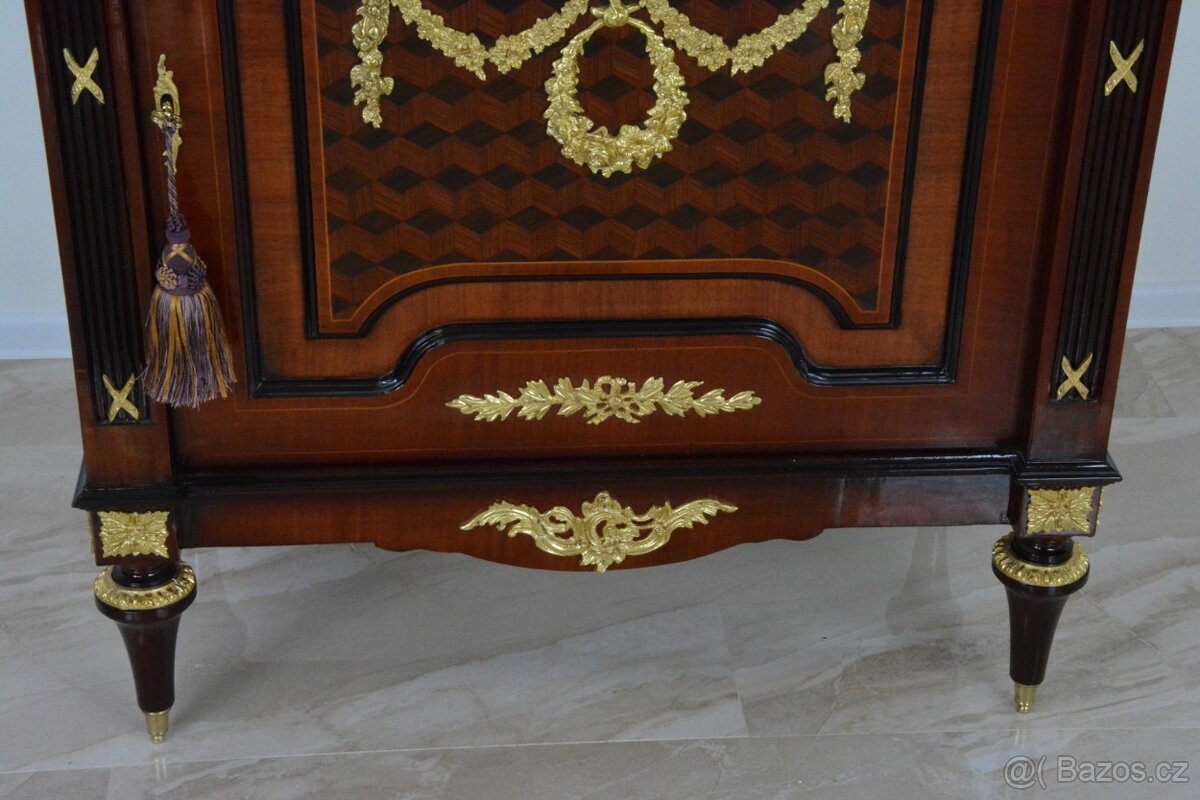 Zámecká intarzovaná komoda zdobená bronzem 120 cm - 9