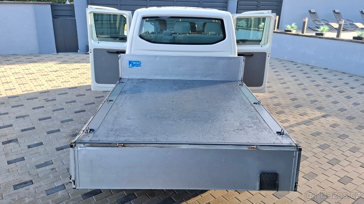 Volkswagen Transporter T5 1,9 TDI 62kw. PĚKNÝ STAV - VALNÍK - 9