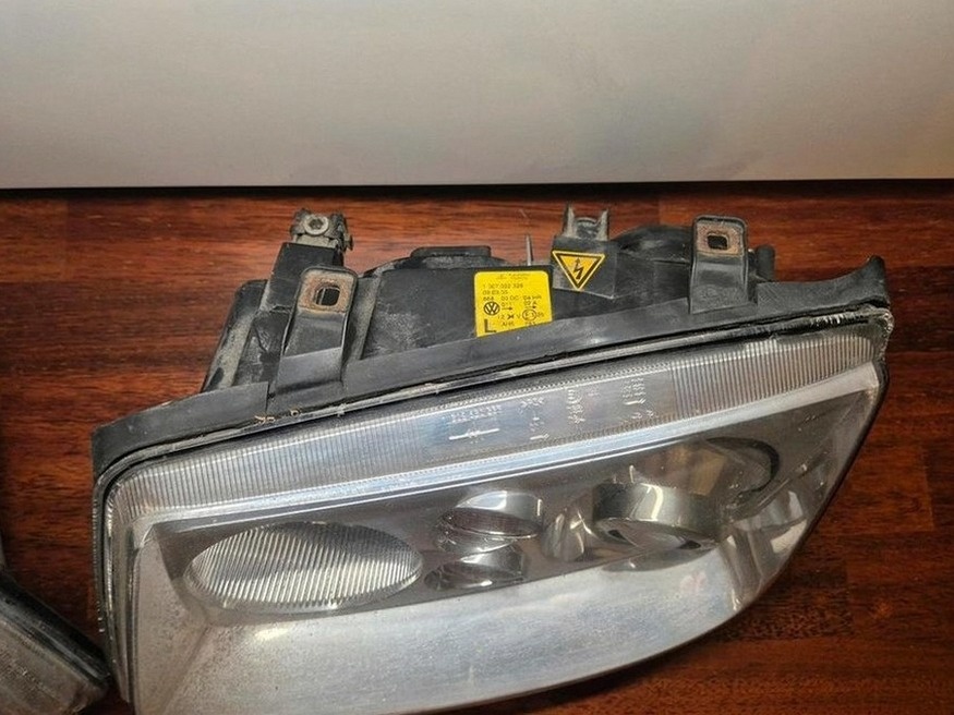 Přední světlomety VW Bora R32/GTI VR6 Highline – Xenon Bosch - 9
