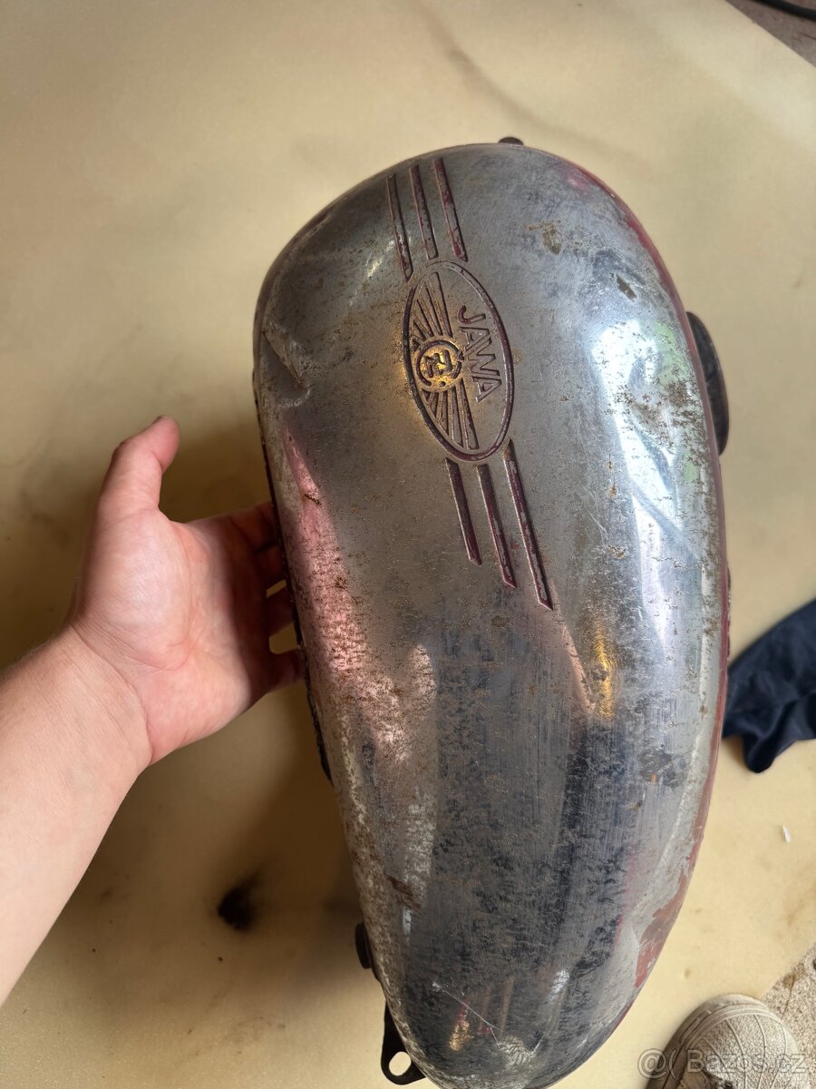 Nádrž jawa 250, 350 - 9