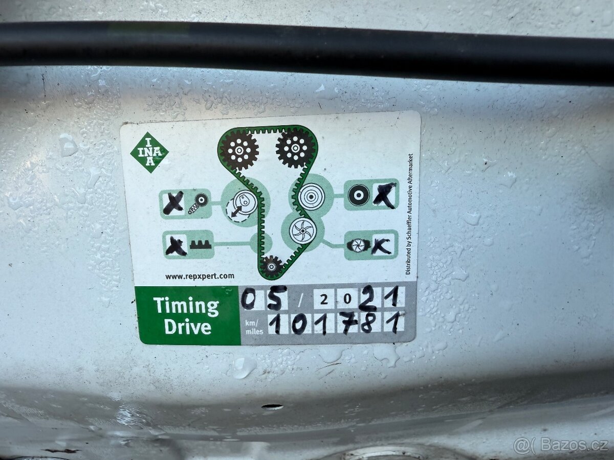 Renault Fluence 1.6 81kw 2/2012 Koupeno ČR - 9