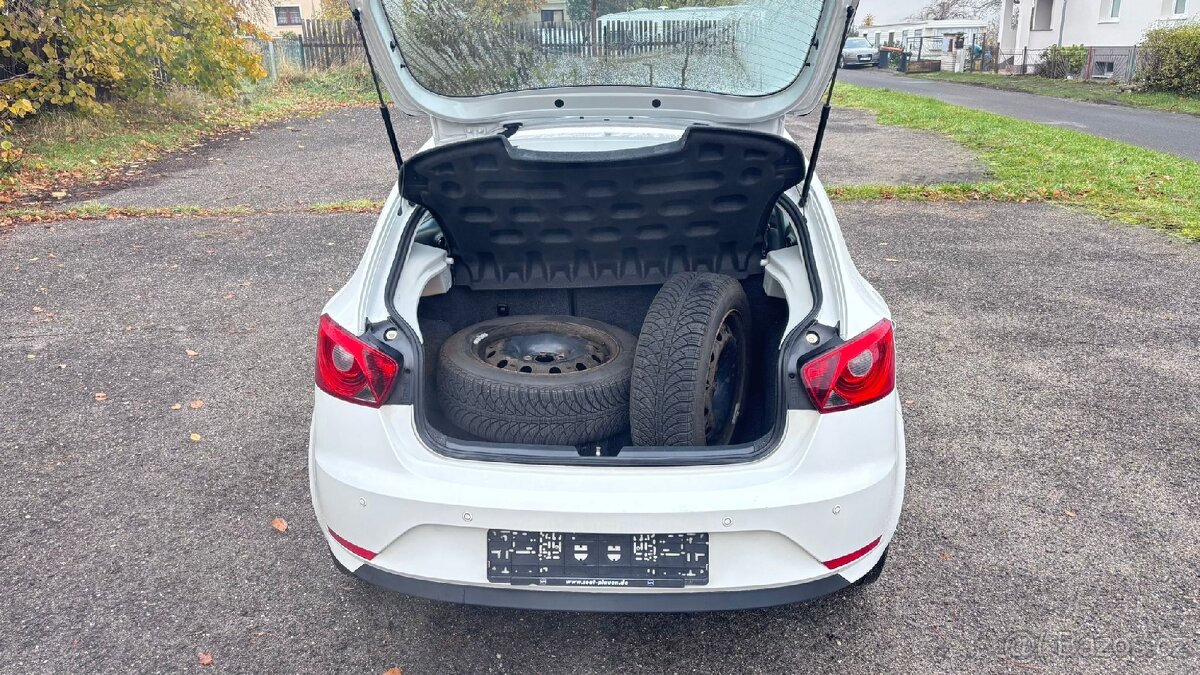 SEAT Ibiza 1,4i 16V rv 2013 - 9