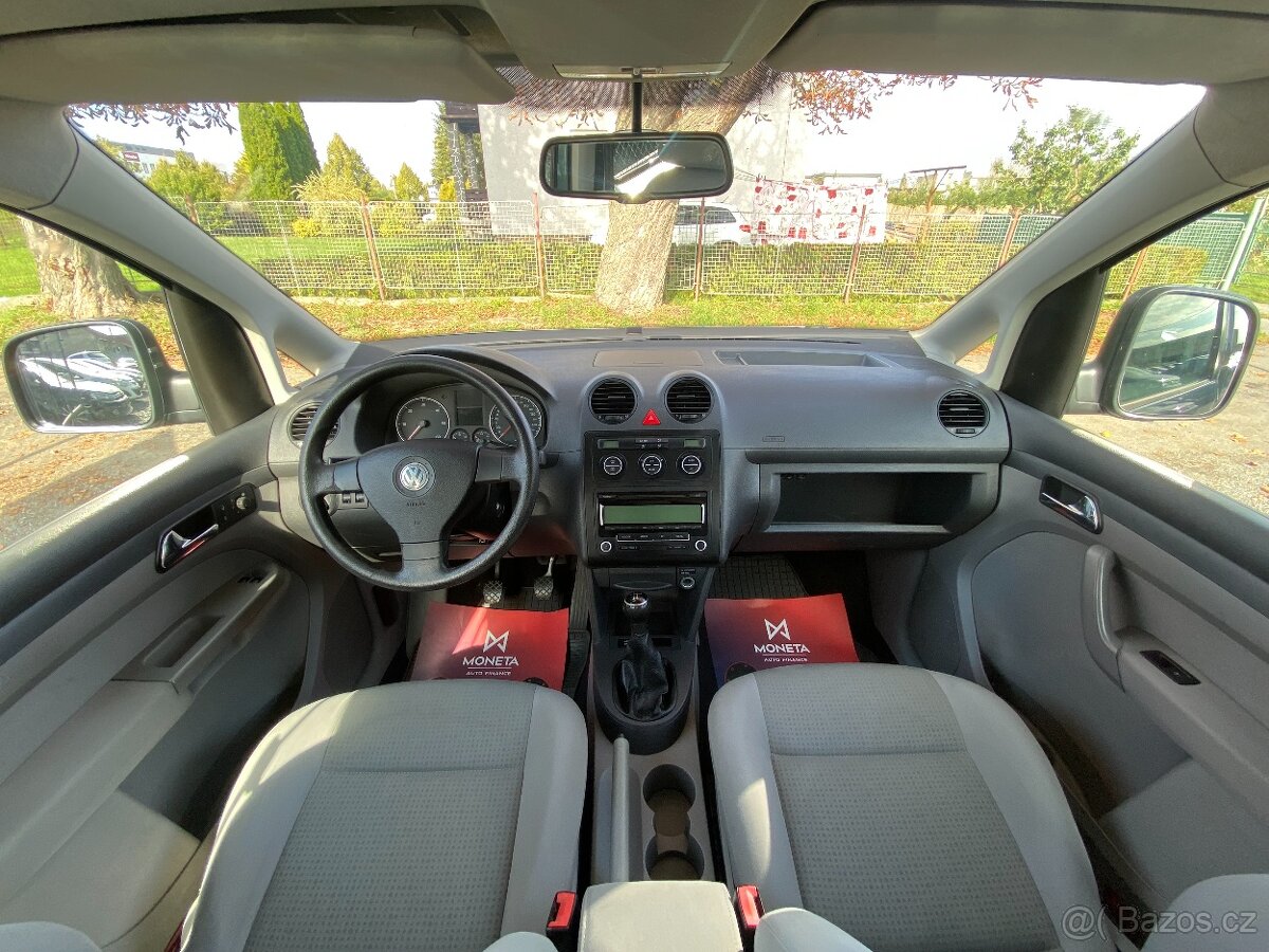 VW Caddy 1,9 TDi Aut.Klima, Tažné, AKU - 9