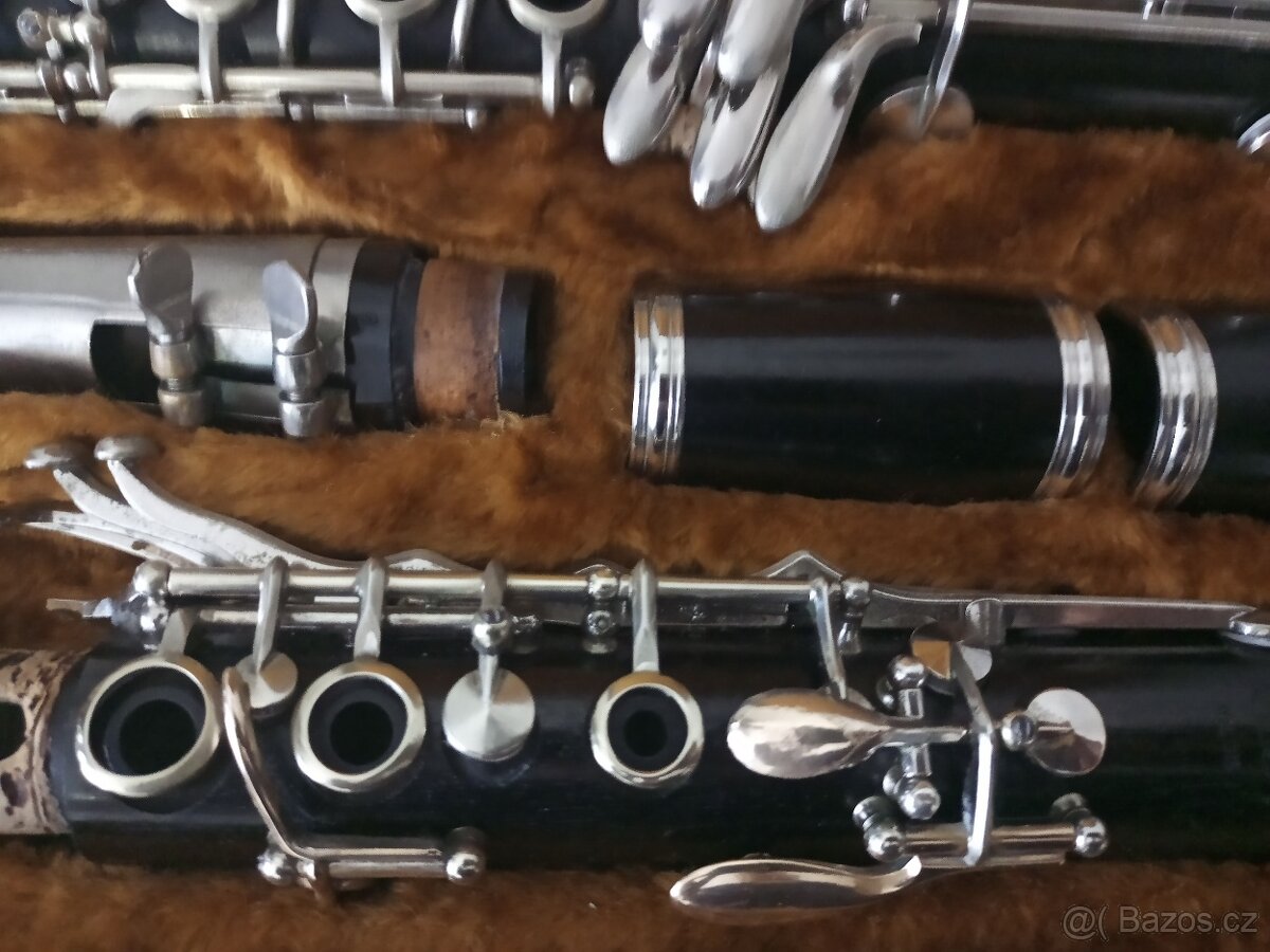 Prodám B Klarinet Amati po Go - 9