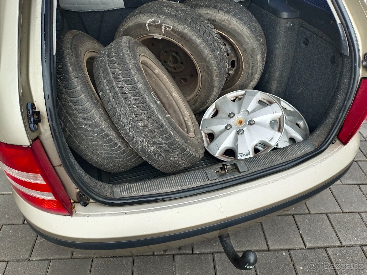 Škoda Fabia 1.2 HTP, 2006, tažné, klima - 9