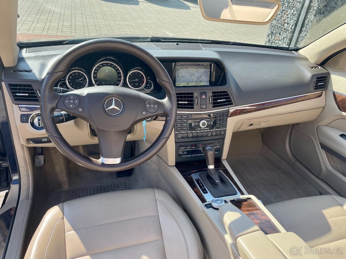 Mercedes-Benz Třídy E250CDI kabrio PODZIMNÍ CENA - 9
