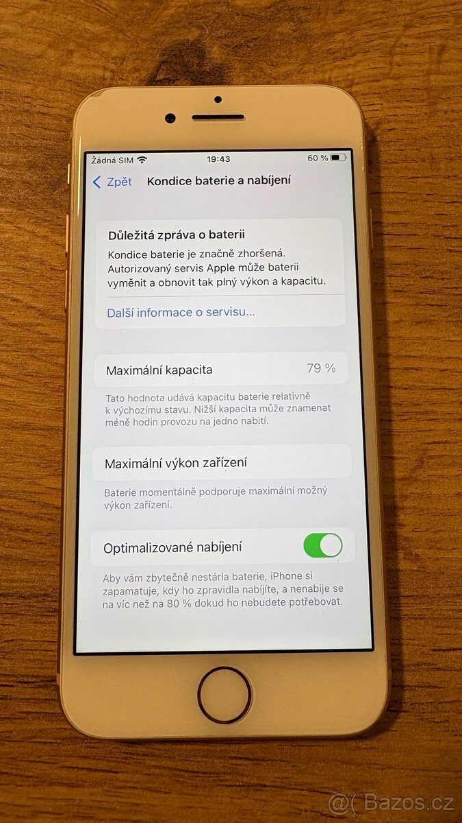 iPhone 8 64GB + skla, obaly - 9