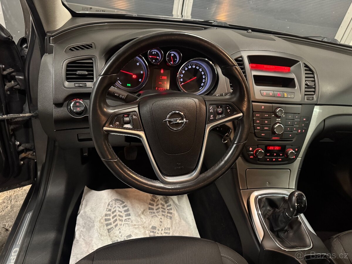 Opel Insignia 2.0 CDTI 96kw - 9