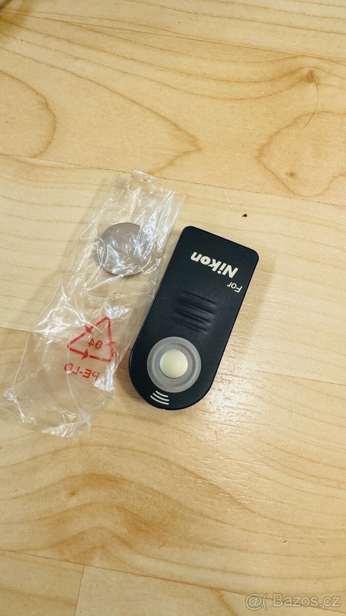 Nikon s objektivy a příslušenstvím - 9