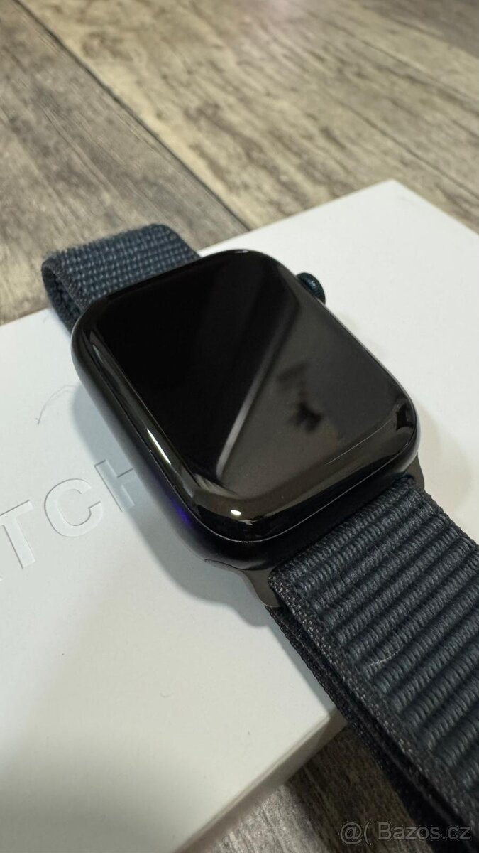 Apple Watch Series 9 45mm Cellular - model s voláním - TOP - 9