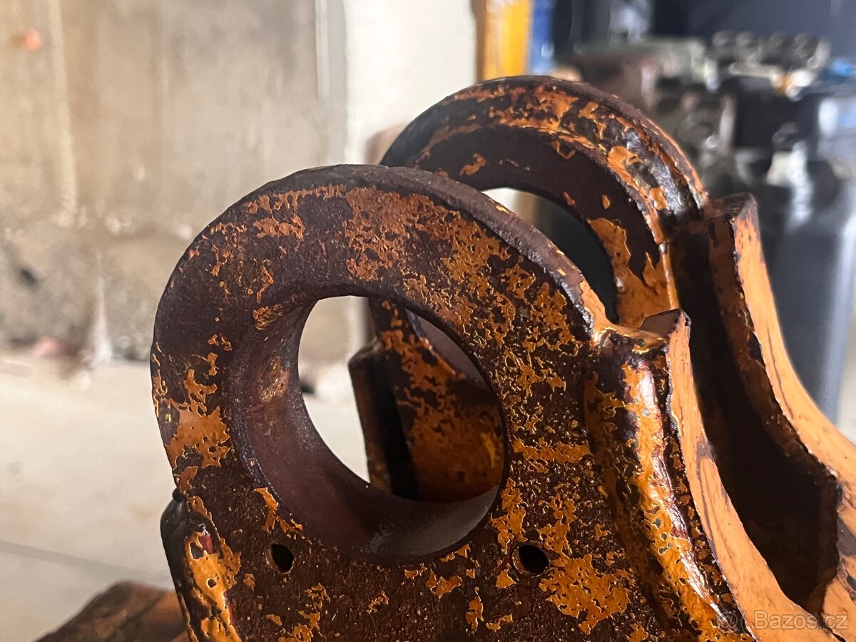 bagr Ostrowek K 162 - 9