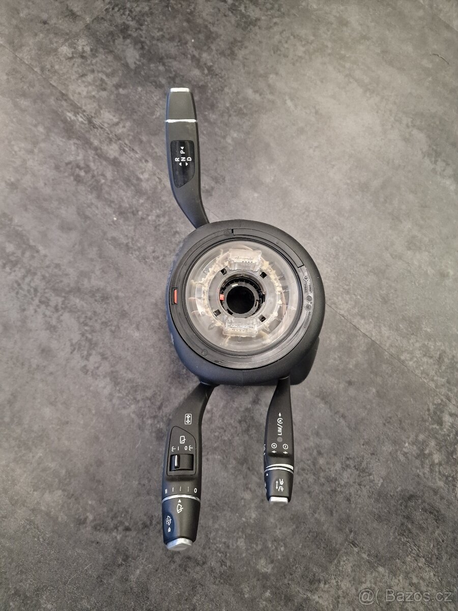 Mercedes C W205 interiér - 9